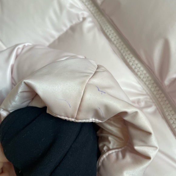 Aritzia Super Snug Super Puffer Jacket Liquid Shine in Mochi Pink Size S - Picture 9 of 15